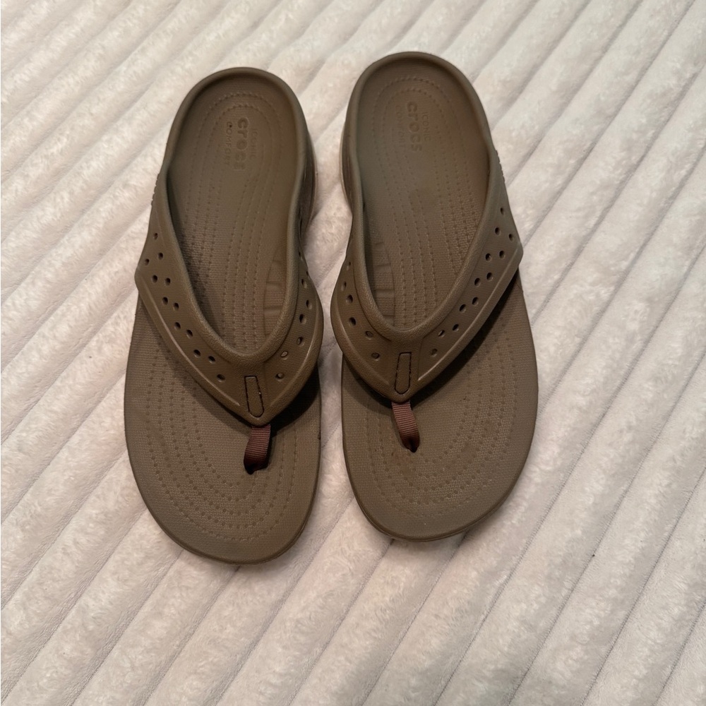 CROCS Tan Flip Flops Size 11